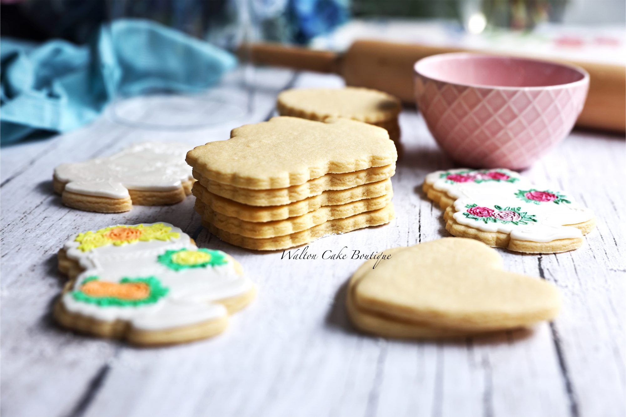 How to make delicious sugar cookies with a simple recipe, only 5 ingredients and perfect for decorating